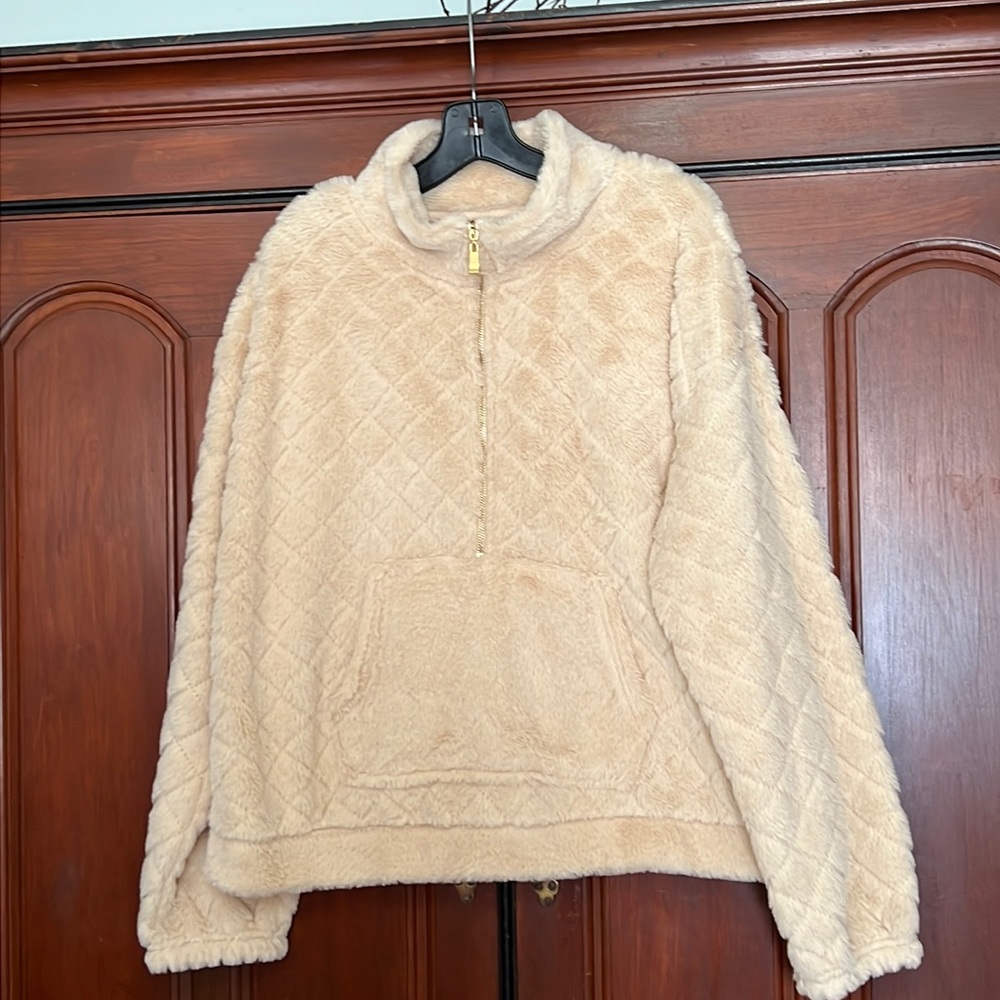 No Boundaries Plush Cream Colored Half Zip Pull Over Size XXL